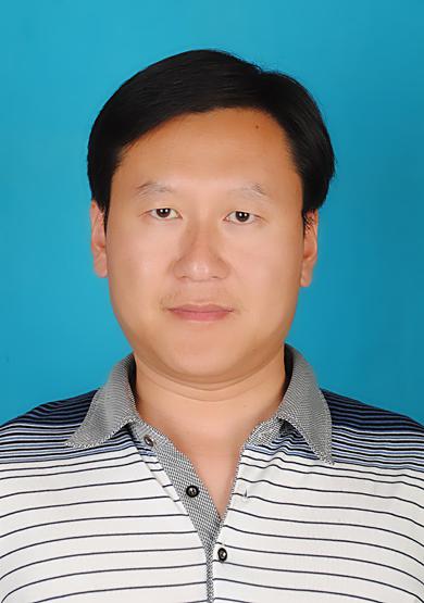 黄利明