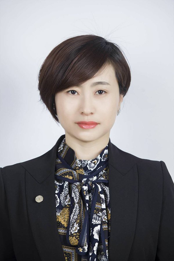王佳