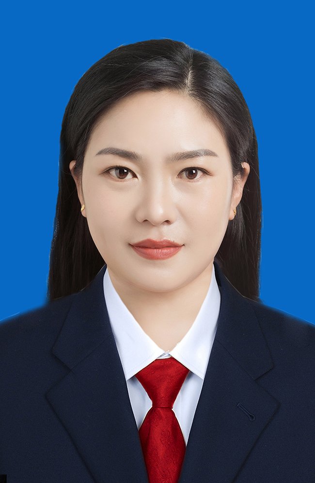何宝英