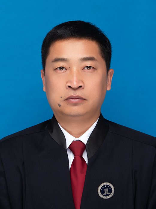 梁福明